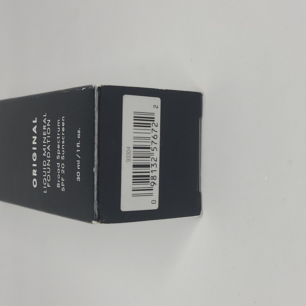 New Bareminerals Liquid Mineral Foundation Golden Beige 13 1 FL Oz 30ml - Picture 6 of 9